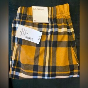 Cleos Womans size small leggings